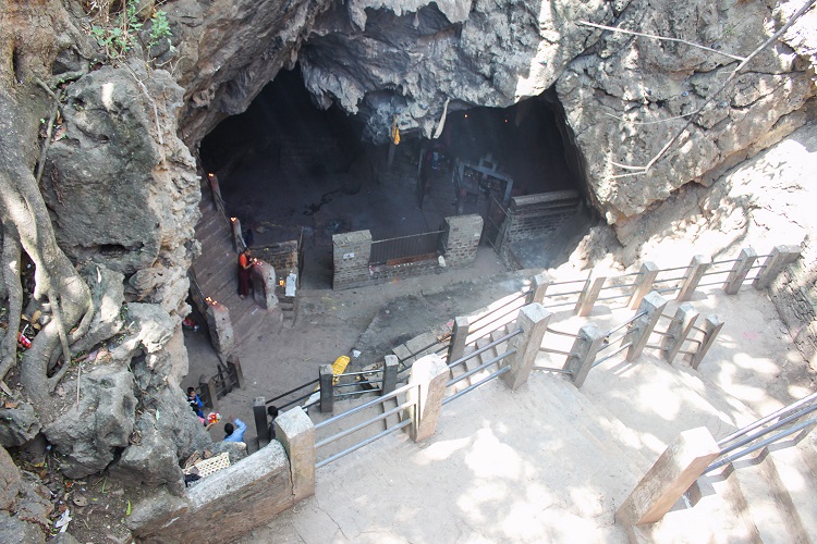 Khotang Halesi Temple and Cave