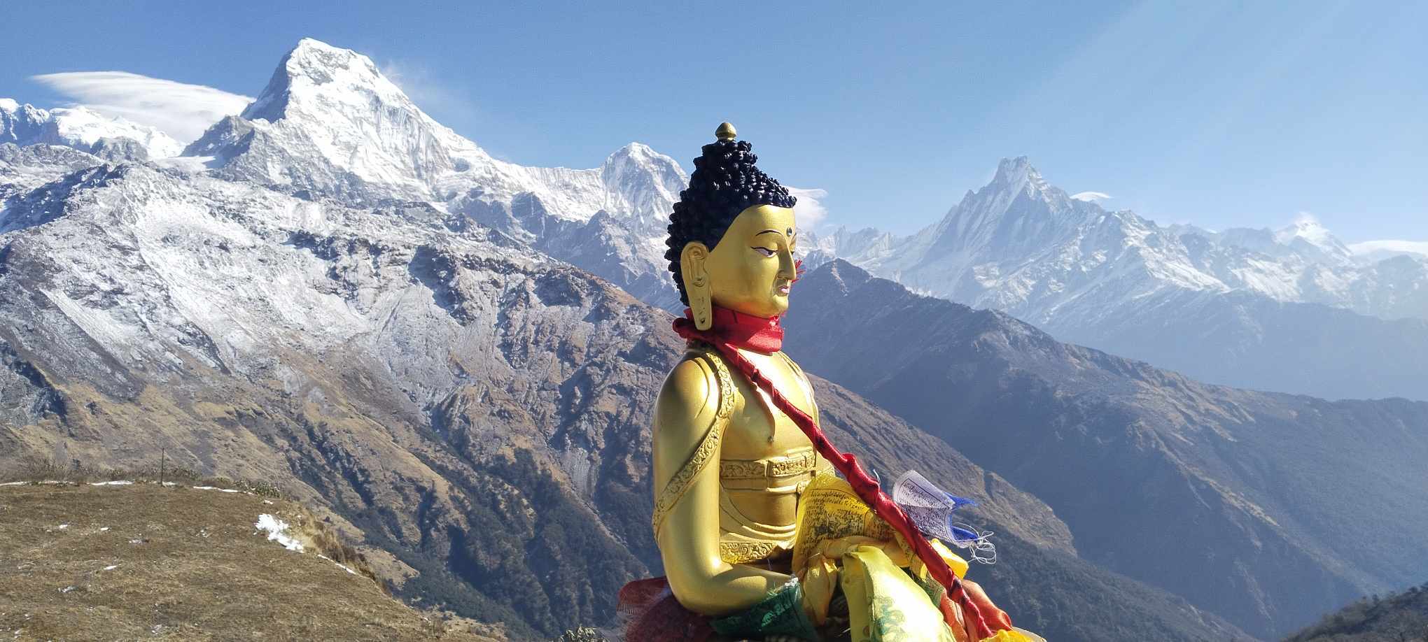 How available and reliable is electricity in teahouses on the Poon Hill trek?