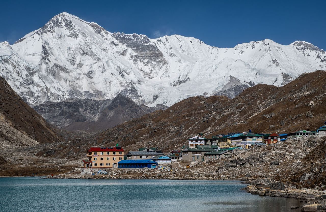 What are the teahouses like on the Gokyo Lakes Trek?