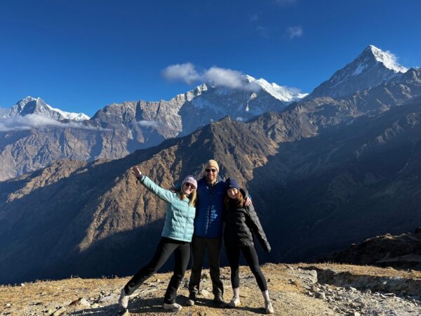 Beginners hiking on Khopra Ridge Trek
